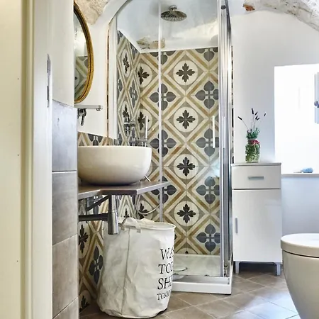 Palazzo Rodio Apartment *